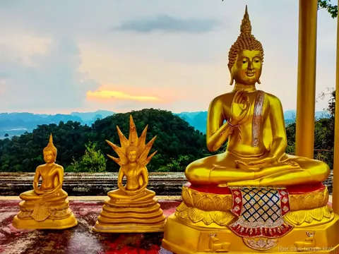 sunset at Tiger Cave Temple summit Krabi, photo 1
