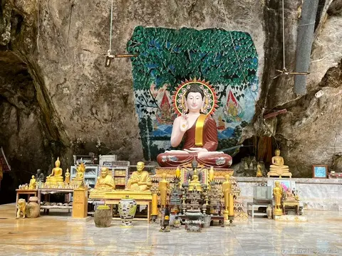 Tiger Cave Temple, waterfall and Krabi night market tour, photo 3